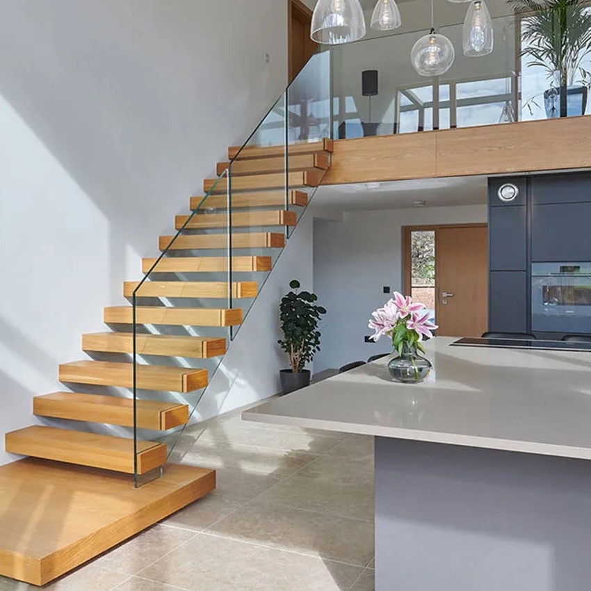 Glass-railing-for-staircase